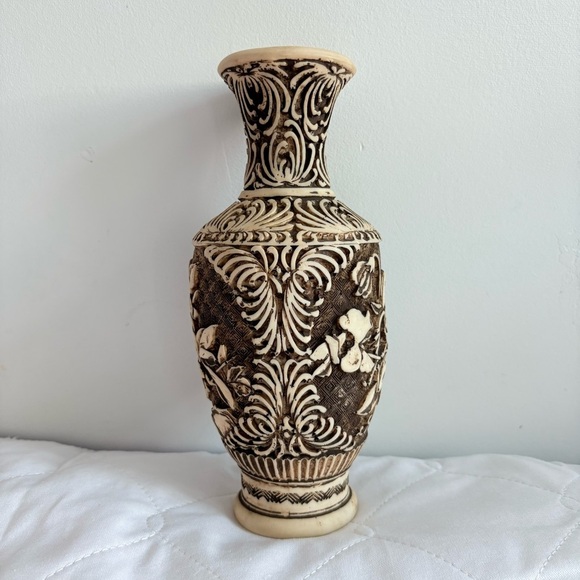 Sasa Recanti Vintage Marble Carved Vase - Picture 3 of 12